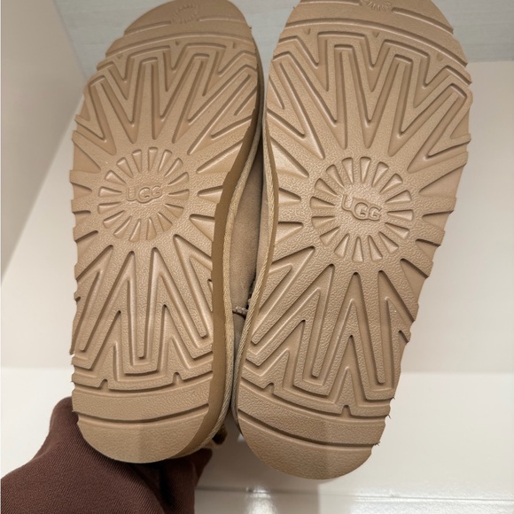 UGG classic micro boot - Picture 7 of 7